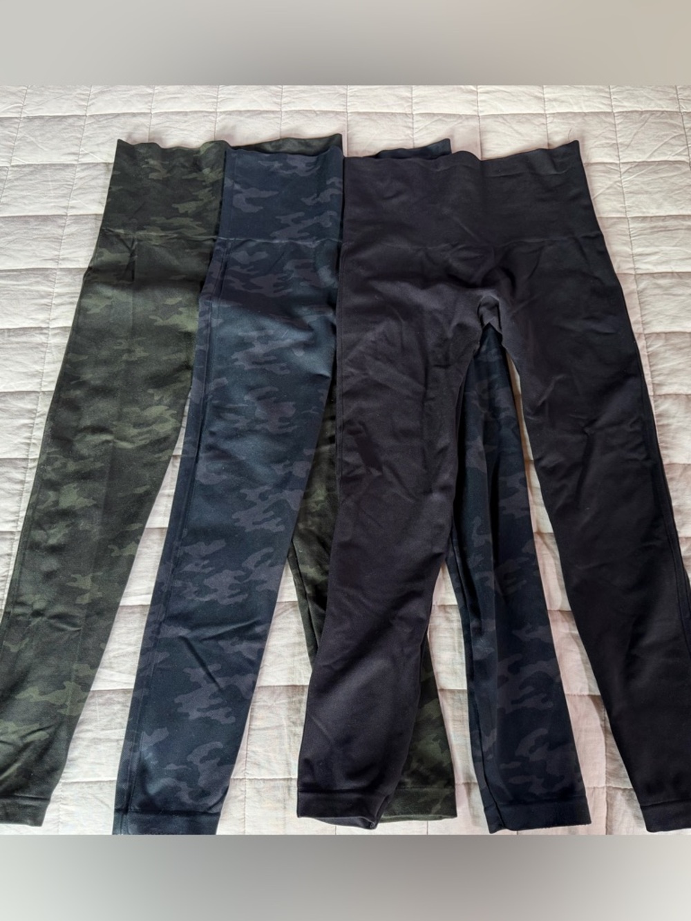 Lot of 3 pairs Spanx leggings XL